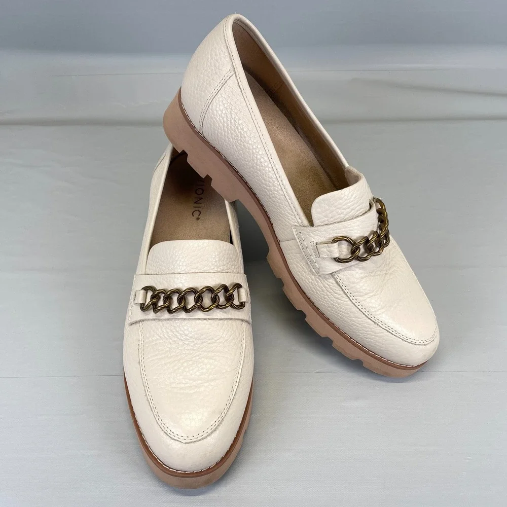 Vionic Emalyn Loafers Womens Size 9.5 Cream Beige Leather Lug Sole Comfort Shoes